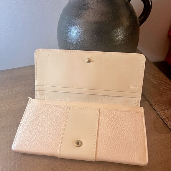 Chloe C-Logo Long Wallet - Picture 4 of 11